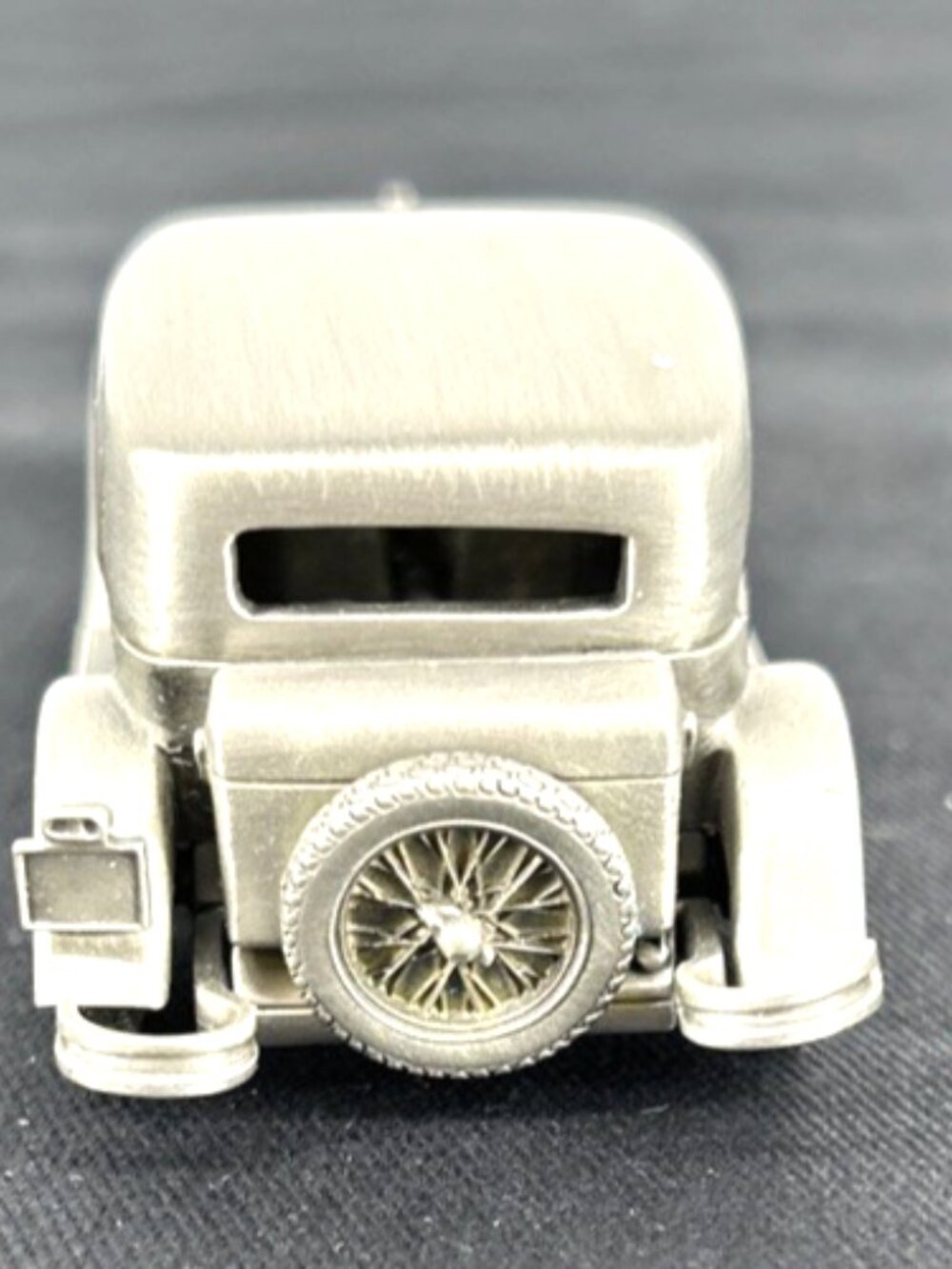 Danbury Mint Pewter Classic Sports Car World 1932 Alfa Romeo Die Cast - Picture 3 of 8